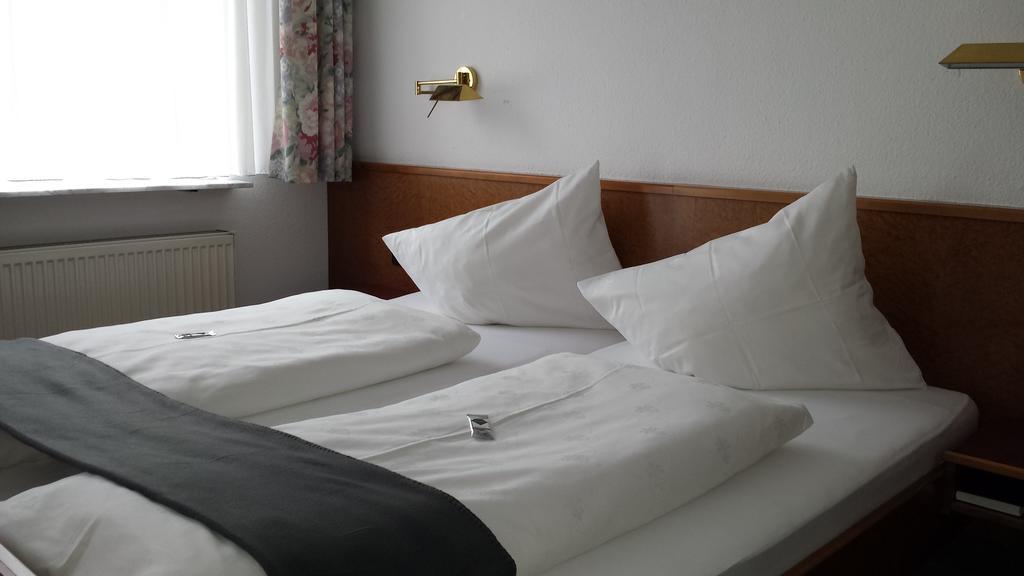 Hotel Zimmermann Фільдерштадт Екстер'єр фото